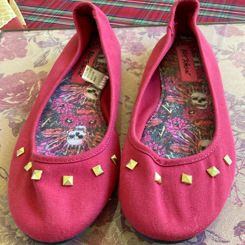 Betsey Johnson Red Flats / Slippers with Gold Studs
